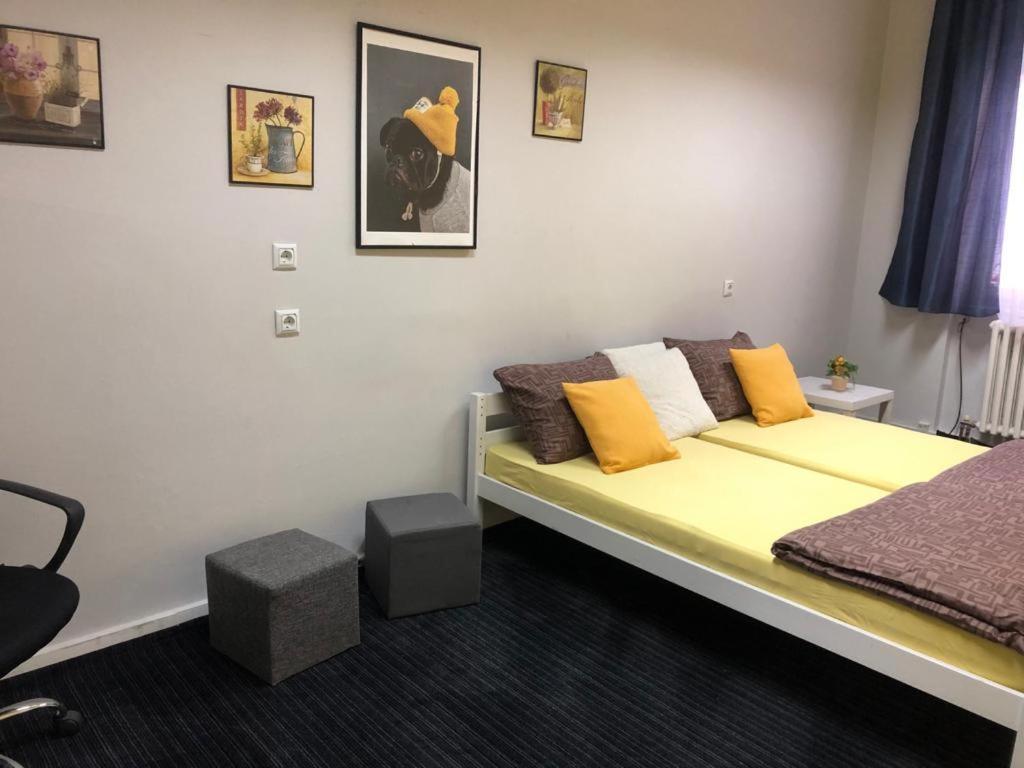 Spacious Tuzlaks Apartments Sarajevo Ferhadija 外观 照片