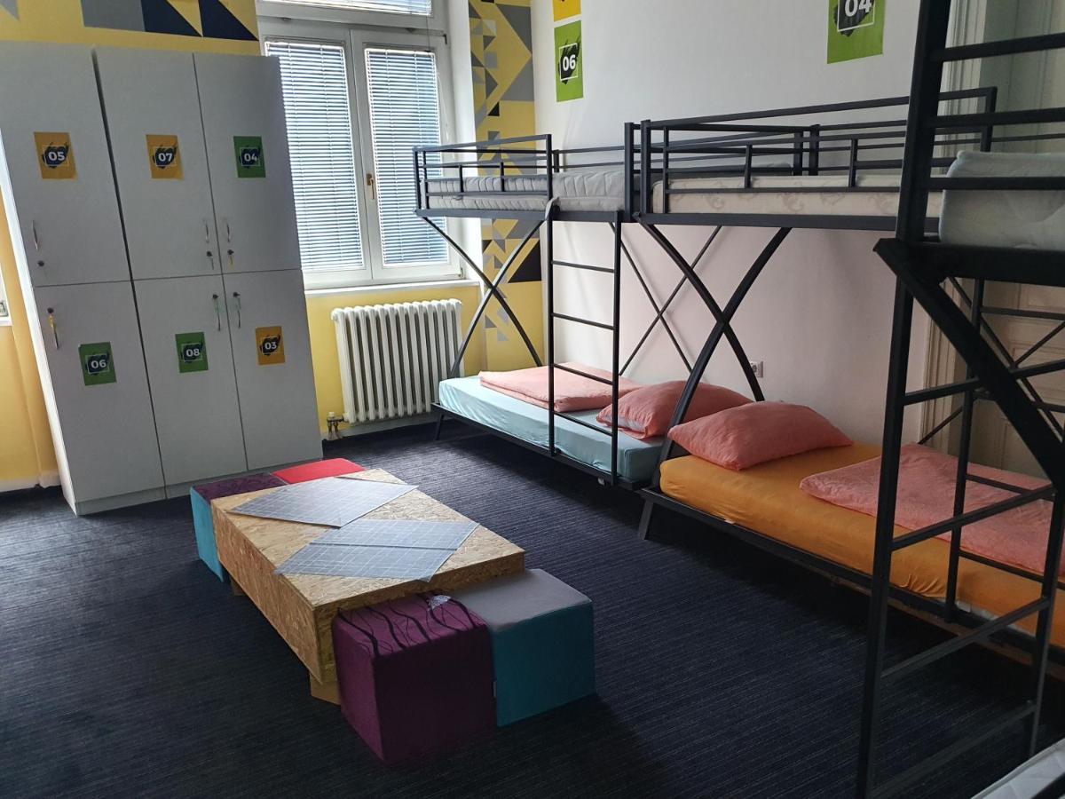 Spacious Tuzlaks Apartments Sarajevo Ferhadija 外观 照片
